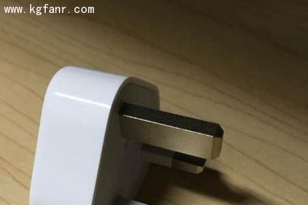 苹果手机第几代才改充电插头的