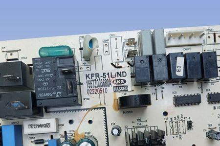 奥克斯空调主板为什么灯闪烁