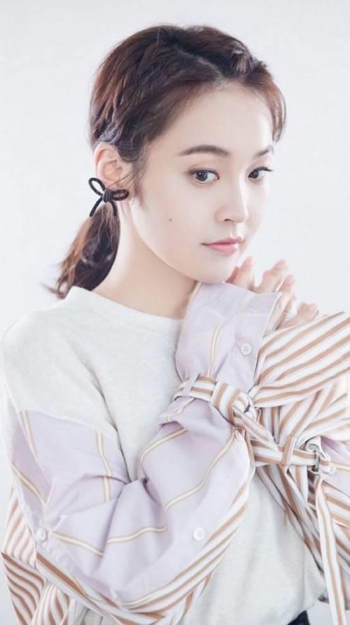 张嘉倪和张佳宁是一个人吗