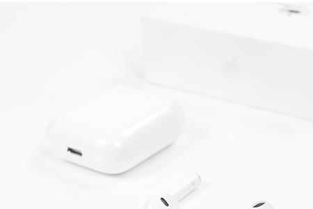 airpodspro2代港版和国行在包装上的区别