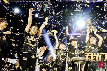 rng哪一年差点得了s赛冠军