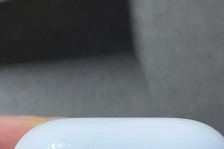 airpods右耳老是自动断开放回充电仓