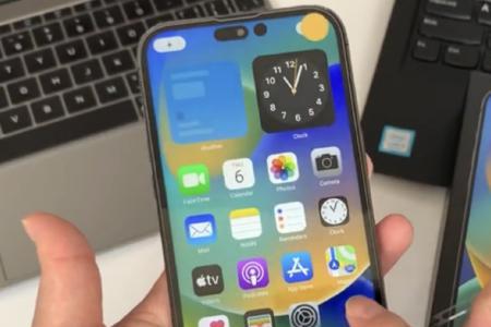 为什么苹果14手机感觉屏幕是空的