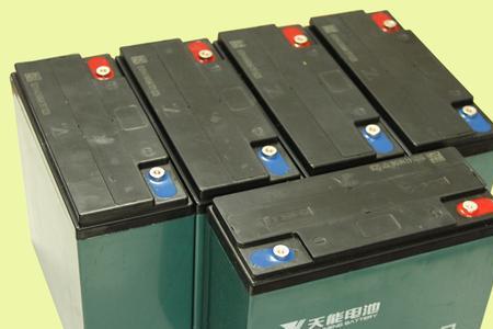 三轮车电池胶掉了怎么办