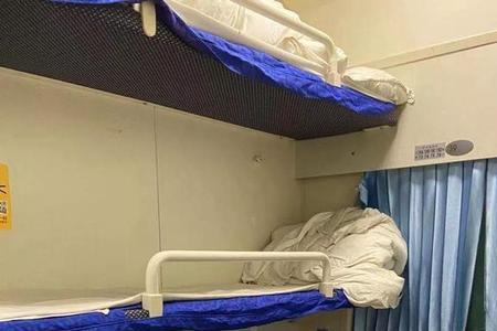 火车卧铺要怎么选上中下铺