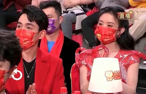 赵丽颖春晚为什么排后面