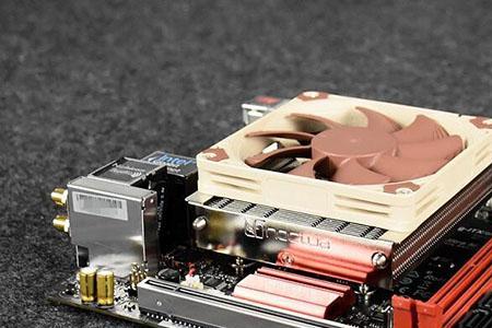 amd ryzen2400用装独立显卡吗