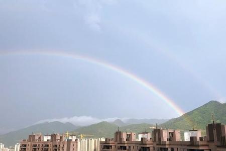 为什么市区容易出现彩虹