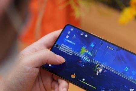 iqooneo7配色怎么选