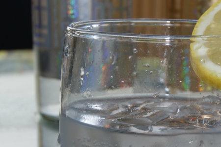 白酒瓶内为什么会有冷凝水