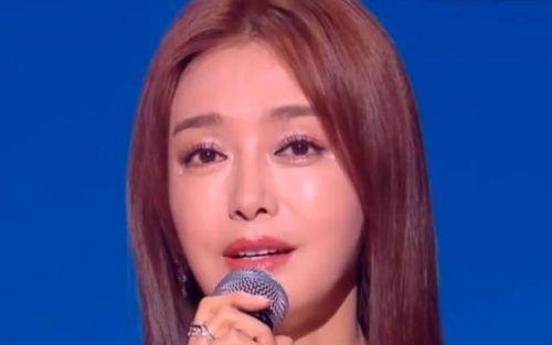 秦岚为啥声音沙哑