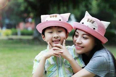 戴帽子的孩子原唱是谁