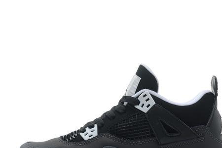 为什么我的aj4鞋底是Nike标不是飞人标