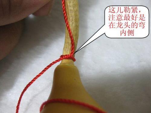 六月葫芦弯似弓前句是什么