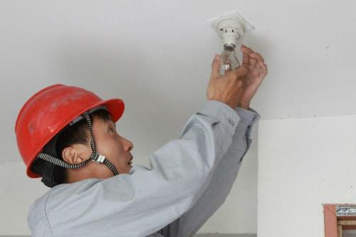 换灯泡电影叫什么名字