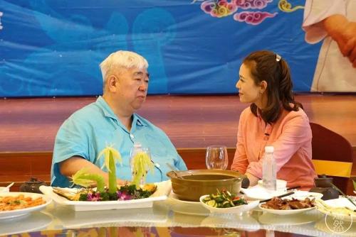 食神女主持人是谁