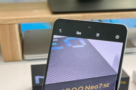 iqoo neo 5可以和荣耀电脑一碰即传吗