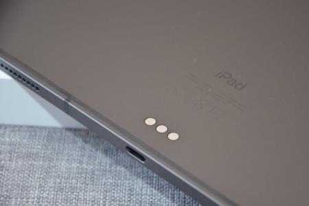 ipadpro2022背后三个小点是啥