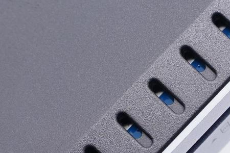 2k笔记本的雷电3接口能接4k显示器
