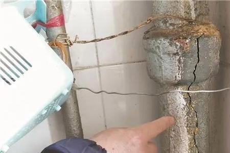 楼房墙外面的下水道叫啥