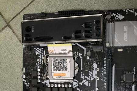 华硕z370-a主板的呼吸灯怎么关掉
