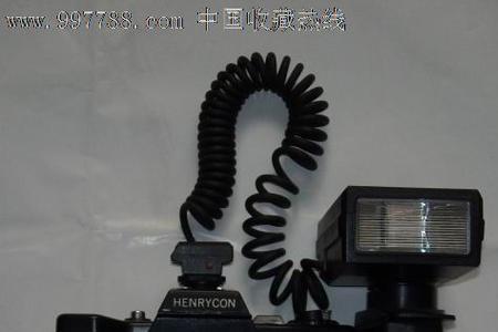 照相机闪光灯怎么开