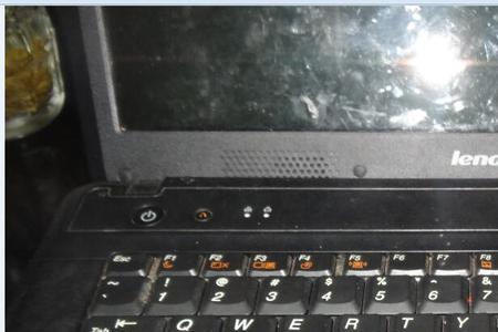 联想g450笔记本开机显示英文