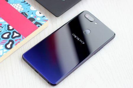 oppor15标准版是双扬声器吗