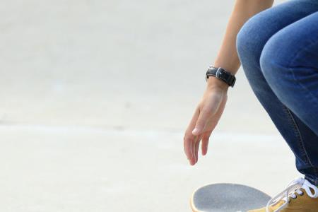 滑板需要分板头和板尾吗为什么