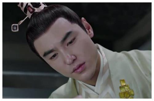 扶摇男主有几个身份