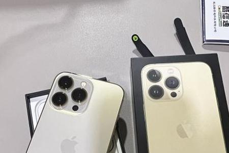 苹果13promax屏幕颗粒感