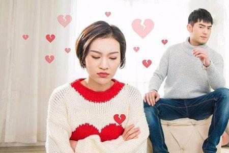 男女长期聊天暧昧的表现