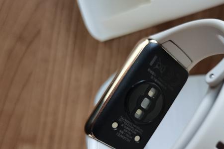 华为手环7不连蓝牙能收到信息吗