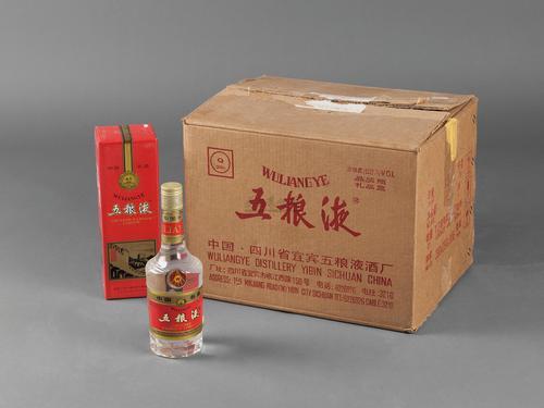 五粮液整箱里面有袋子吗