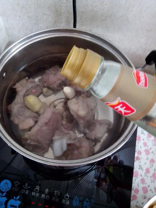 炖排骨汤可以加醋吗