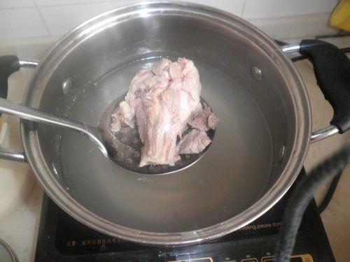 炖排骨汤要焯水吗