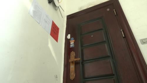 门上贴门磁管什么意思啊