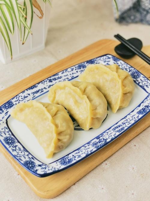 土豆丝蒸饺的做法