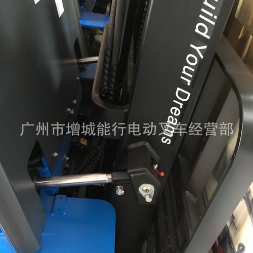 比亚迪电叉车显示充电门未关闭