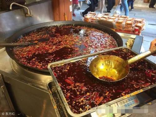 火锅油发黄怎么回事