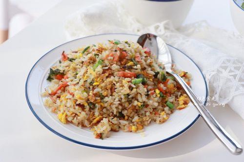 肉丝蛋炒饭怎么做