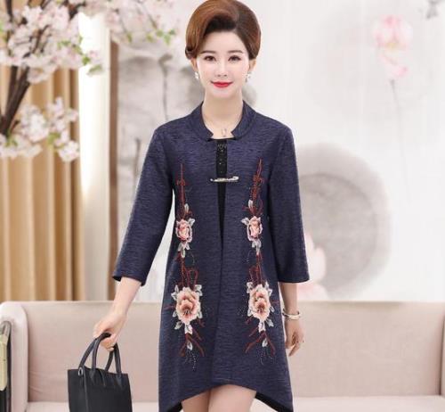 适合50多岁妈妈穿的衣服品牌