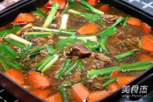 羊肉小火锅的做法