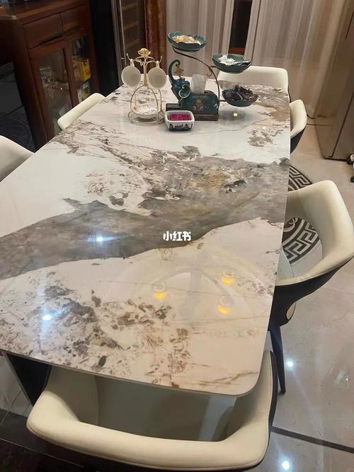 岩板潘多拉和羊脂白玉哪个好