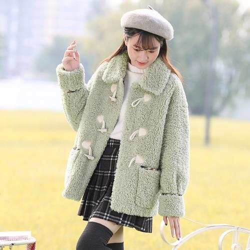 14岁女孩穿加厚外套穿2个加能上吗