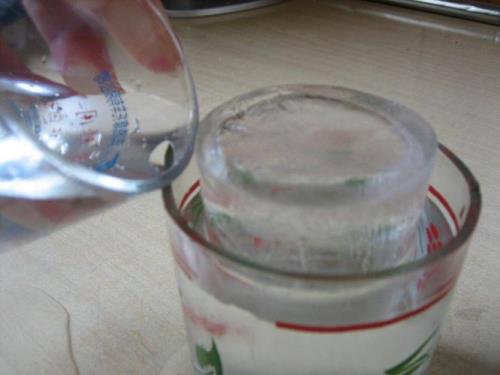 水结冰后为什么体积会变大
