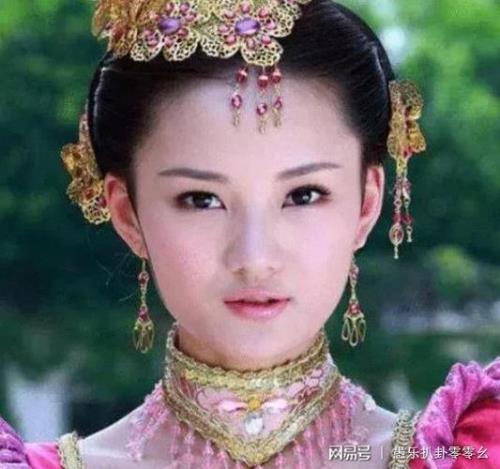 玉兔精妈妈扮演者