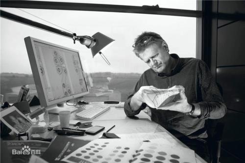 谁歌里有Bezos Vs Hung Up的因素