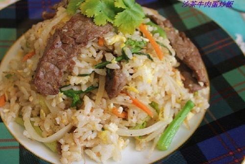 牛肉炒米饭的做法