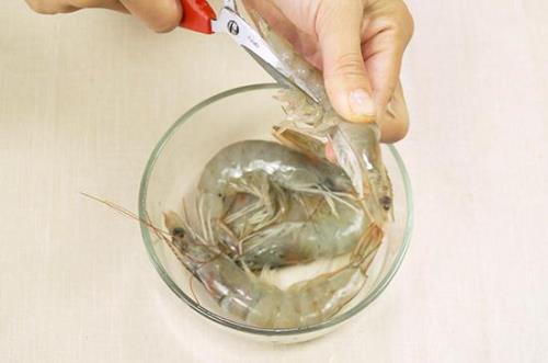 去虾线方法